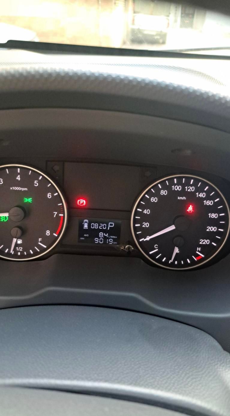 جک J4 اتوماتیک ساده - 1402