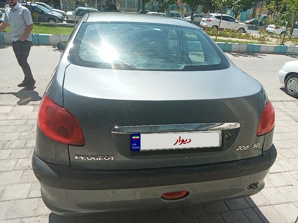 پژو ۲۰۶ صندوق دار v8 - 1394