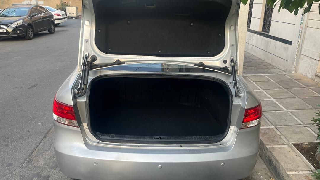 هیوندای سوناتا اتوماتیک NF 2400 - 2006