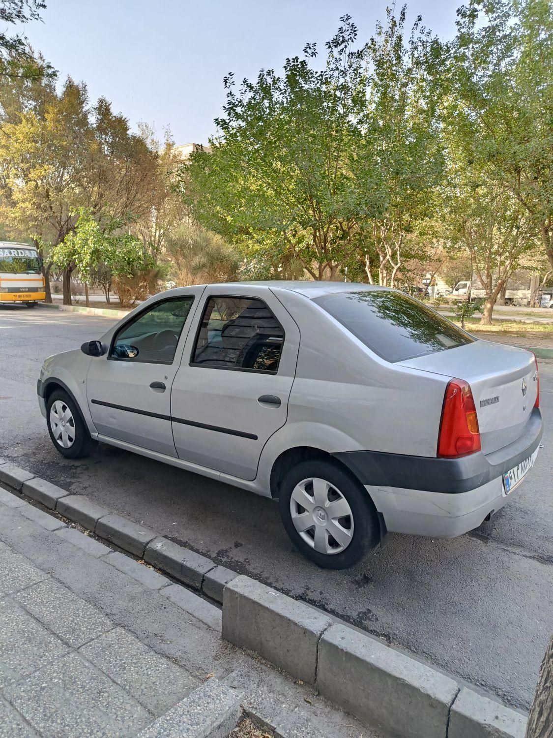 رنو تندر 90 E1 - 1386