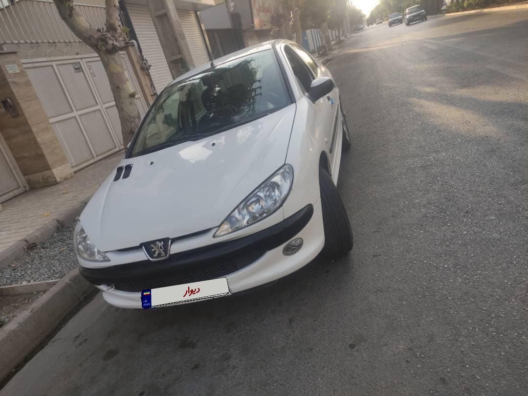 پژو ۲۰۶ صندوق دار v8 - 1390