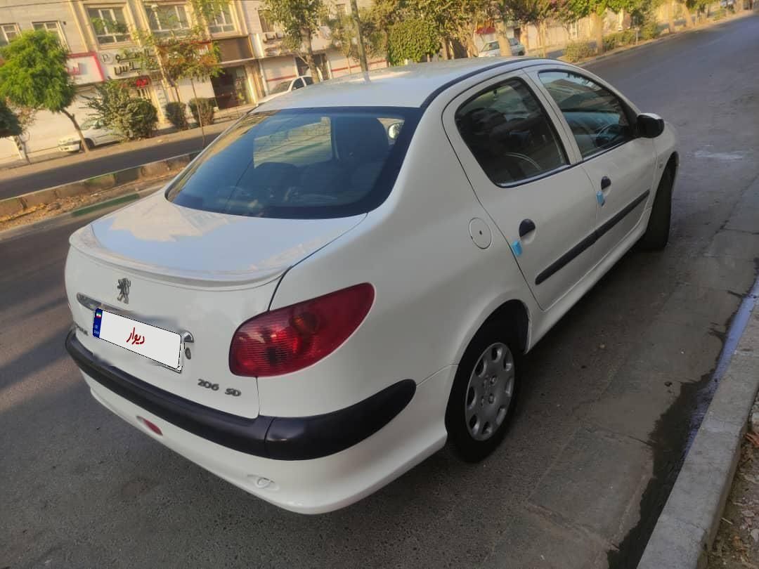پژو ۲۰۶ صندوق دار v8 - 1390