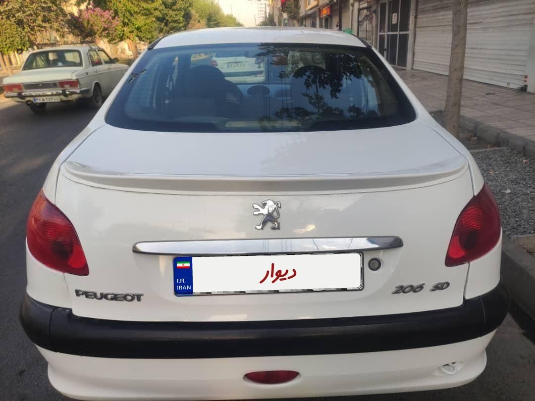 پژو ۲۰۶ صندوق دار v8 - 1390