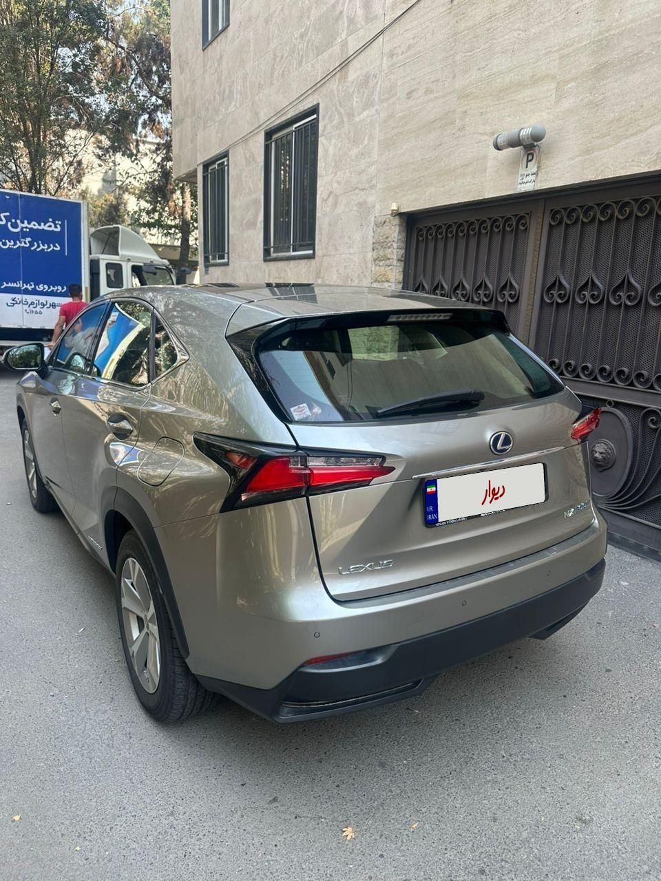 لکسوس NX هیبرید 300H - 2017
