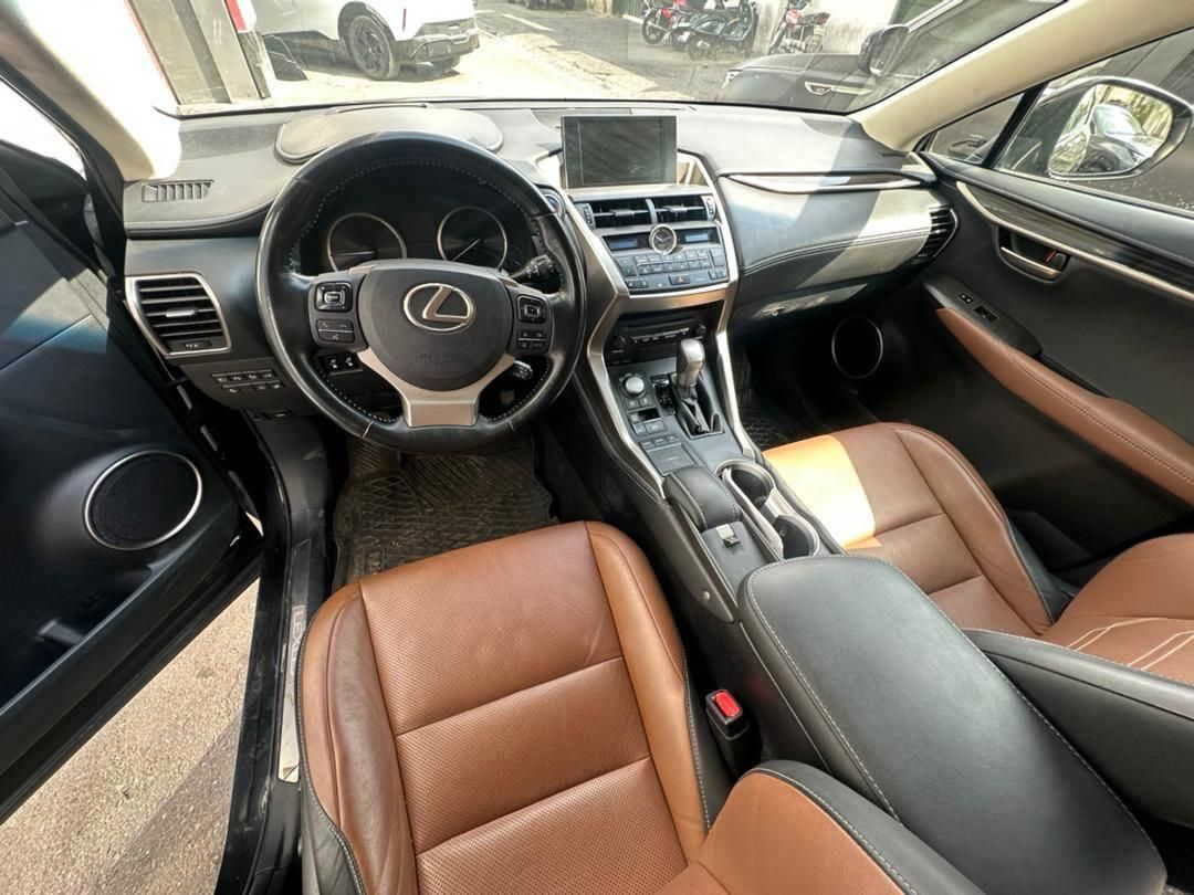 لکسوس NX هیبرید 300H - 2017