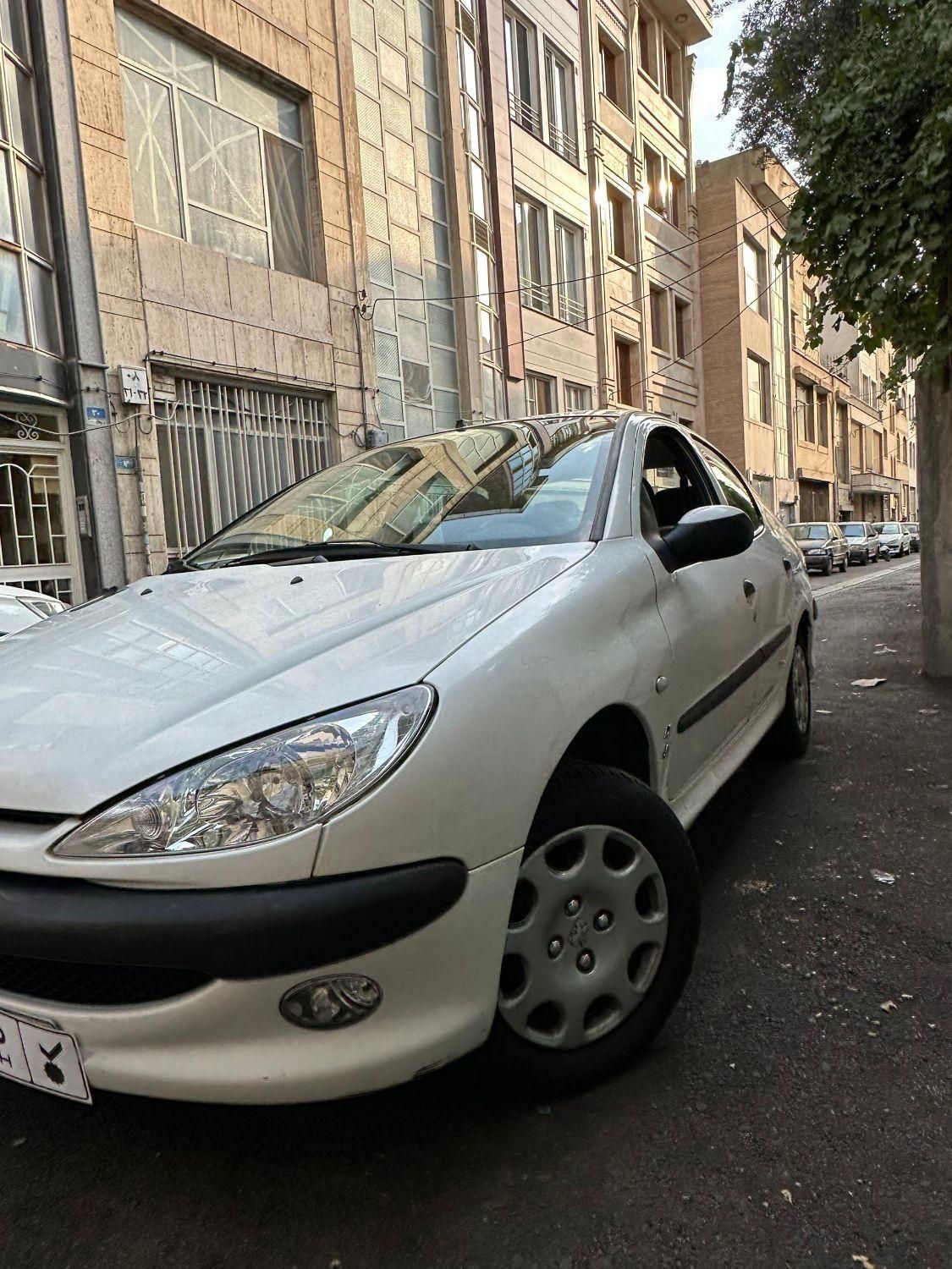 پژو ۲۰۶ صندوق دار v8 - 1394