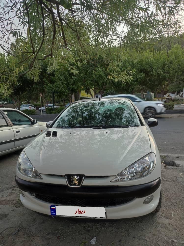 پژو ۲۰۶ صندوق دار v8 - 1391