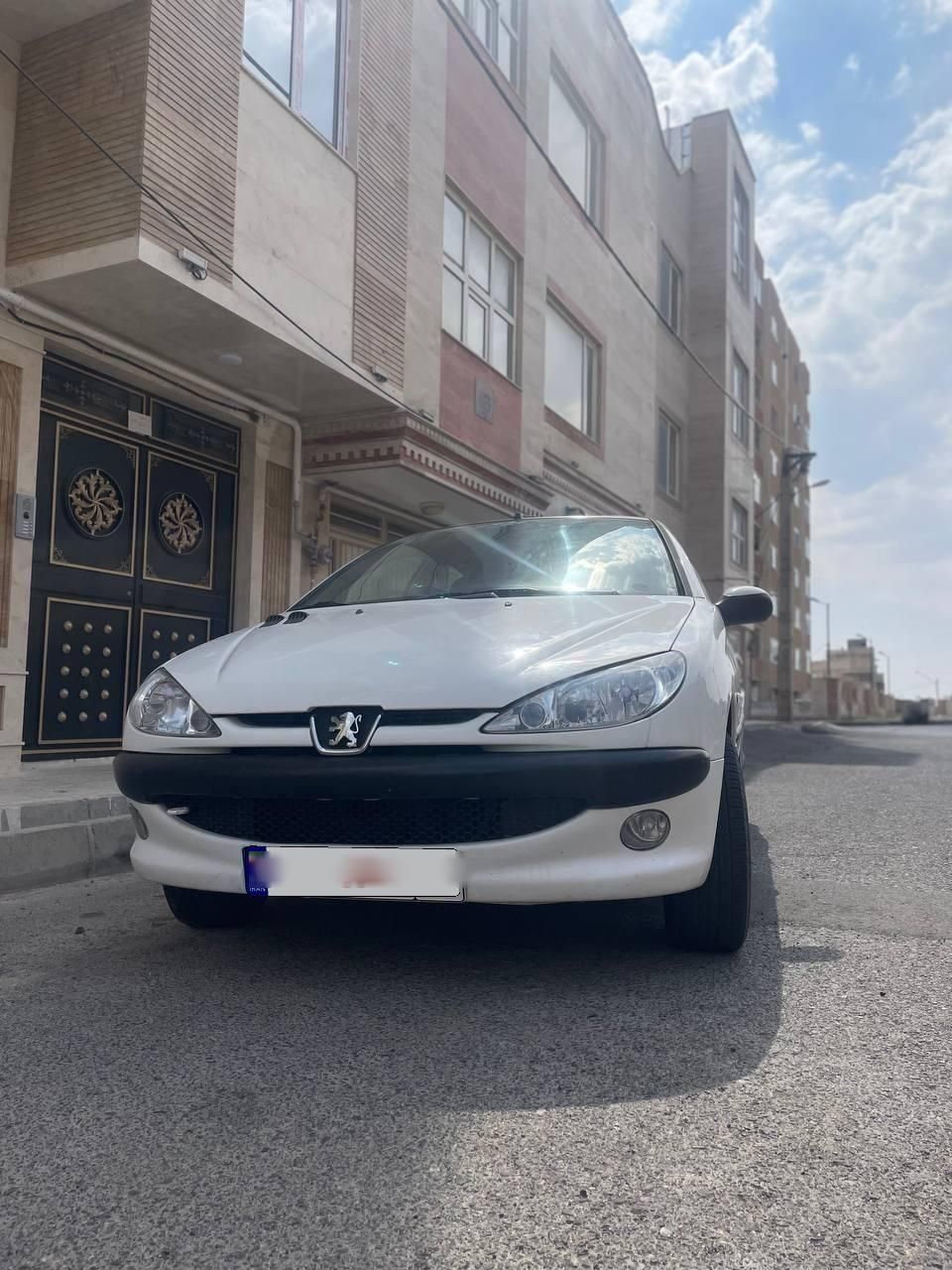 پژو ۲۰۶ صندوق دار v8 - 1393