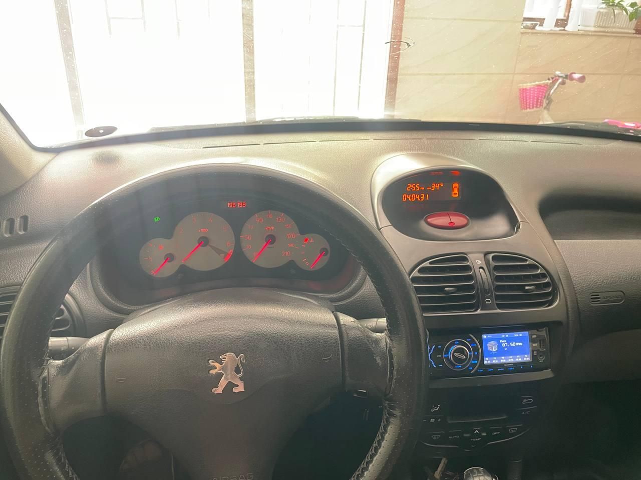 پژو ۲۰۶ صندوق دار v8 - 1393