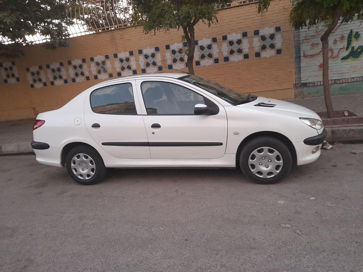 پژو ۲۰۶ صندوق دار v8 - 1399