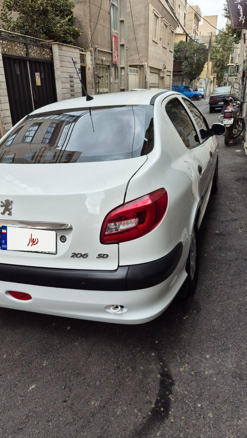 پژو ۲۰۶ صندوق دار v8 - 1393