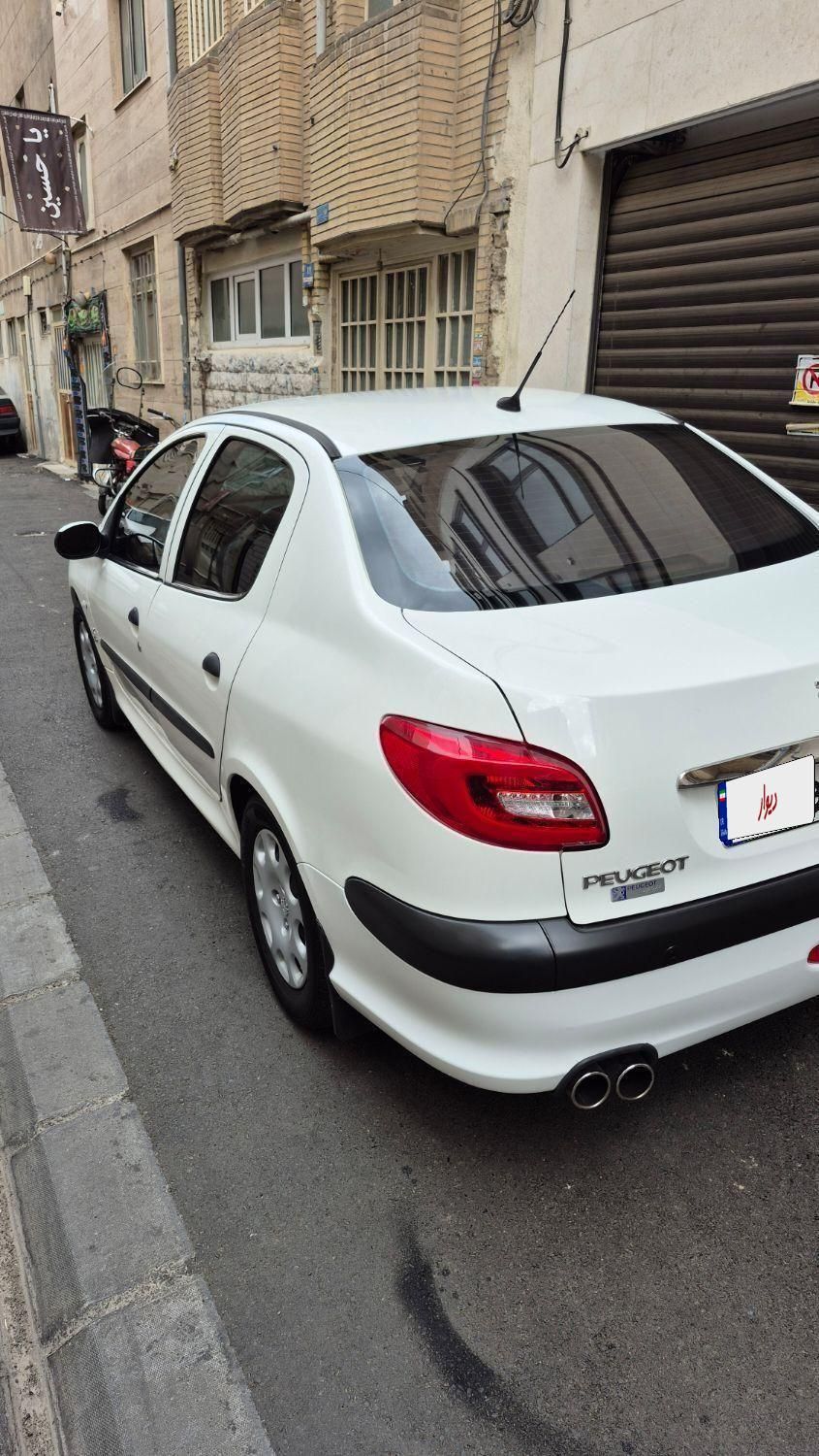 پژو ۲۰۶ صندوق دار v8 - 1393
