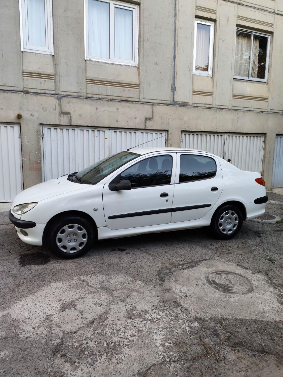 پژو ۲۰۶ صندوق دار v8 - 1393