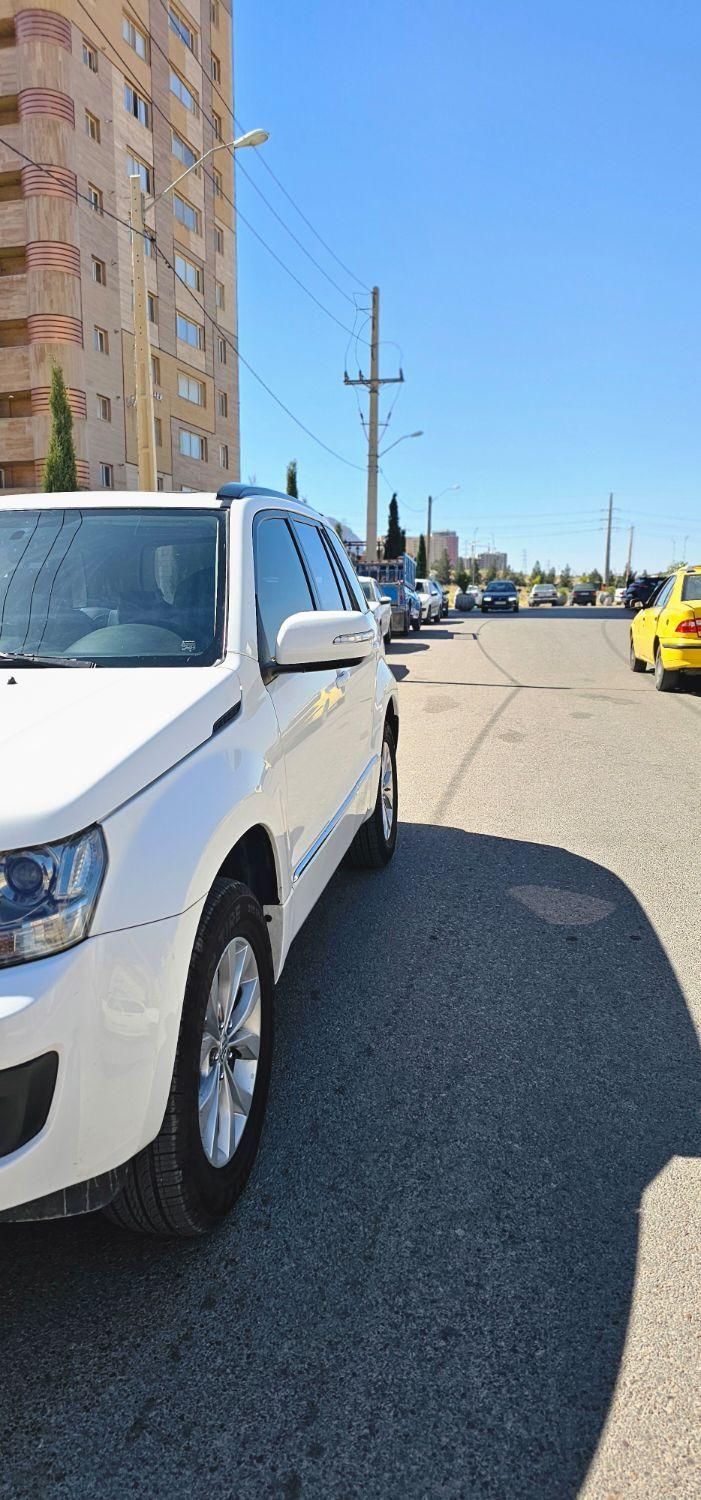 سوزوکی ویتارا ایران خودرو 2400 اتوماتیک - 1396