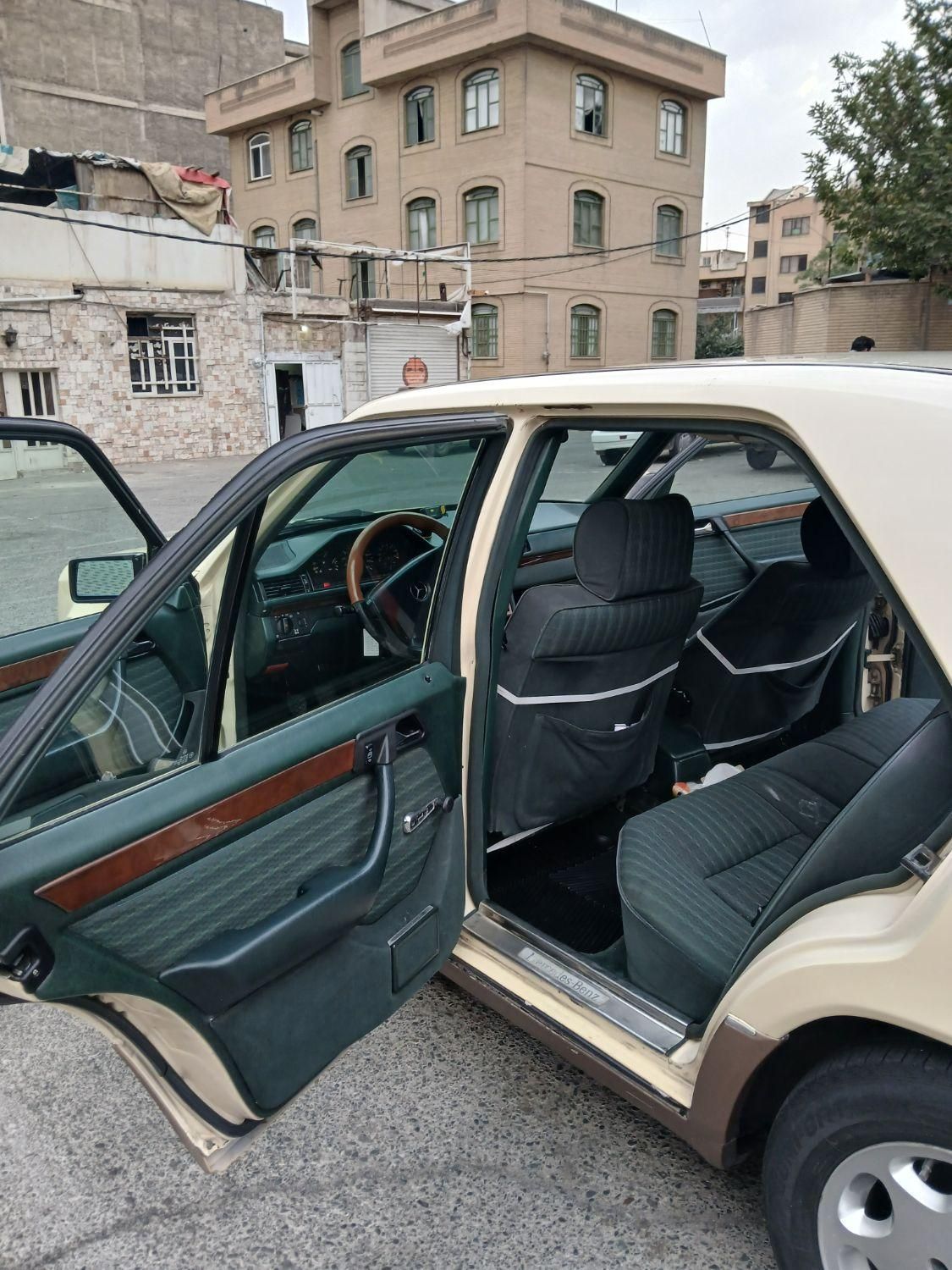 بنز E 230 - 1990