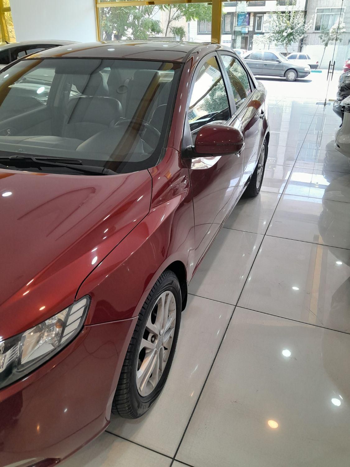 کیا سراتو 2.0 لیتر اتوماتیک GT لاین - 2017