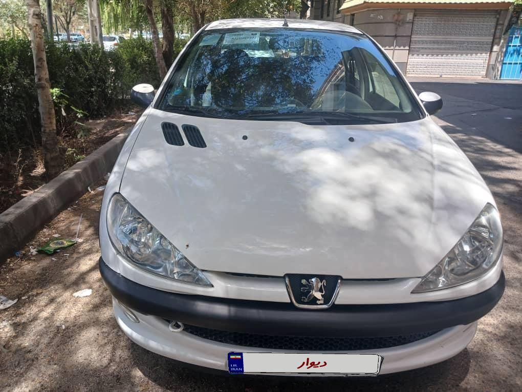 پژو ۲۰۶ صندوق دار v8 - 1396