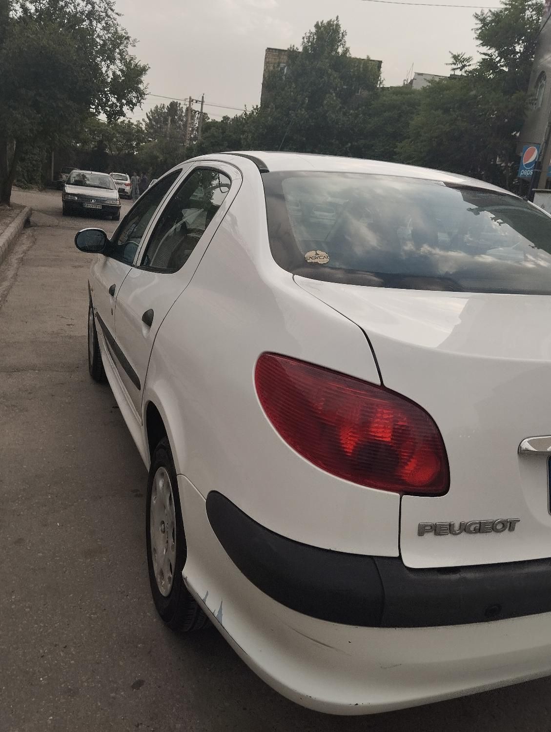 پژو ۲۰۶ صندوق دار v8 - 1393