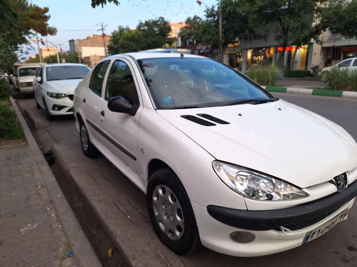 پژو ۲۰۶ صندوق دار v20 - 1389
