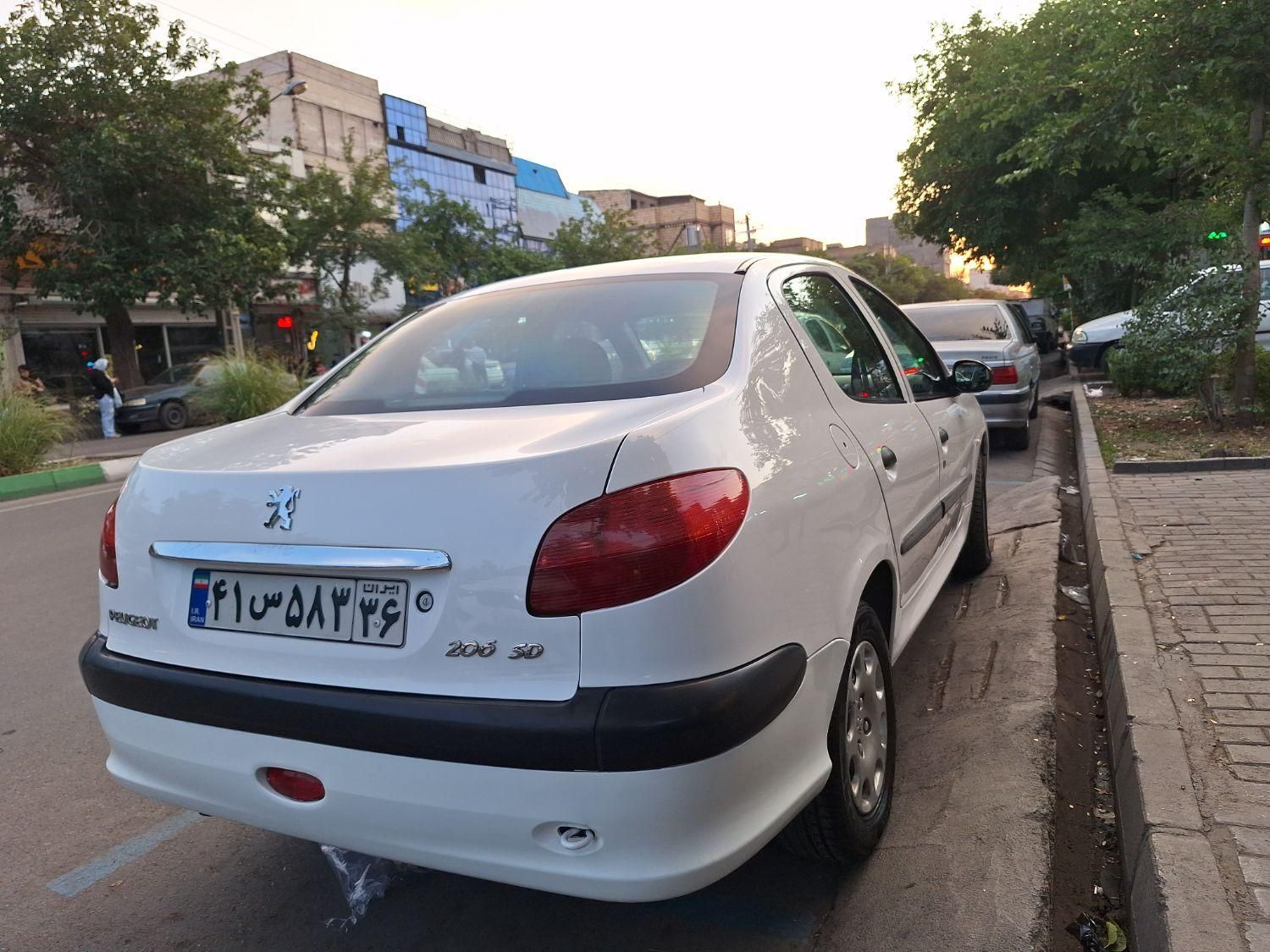 پژو ۲۰۶ صندوق دار v20 - 1389