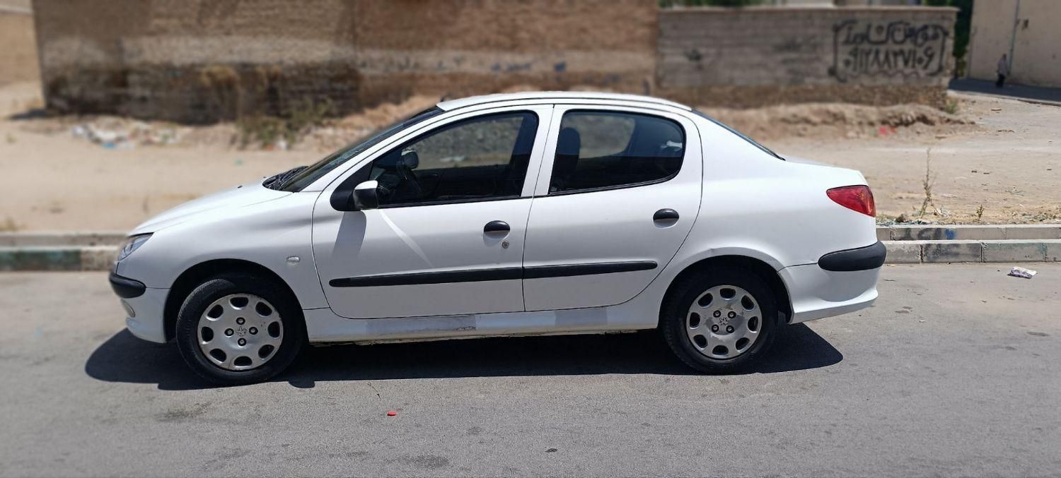 پژو ۲۰۶ صندوق دار v8 - 1395