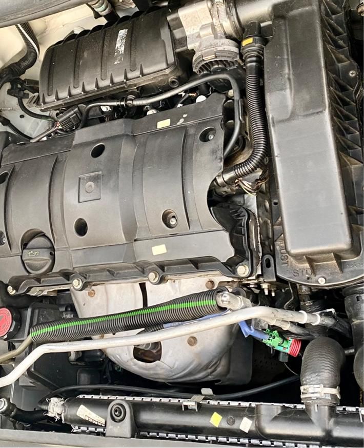 پژو ۲۰۶ صندوق دار v8 - 1395
