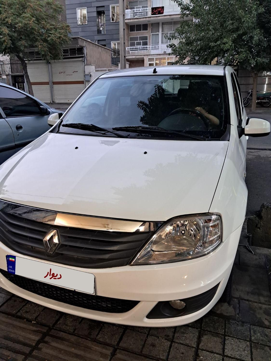 رنو تندر 90 پلاس اتوماتیک - 1397