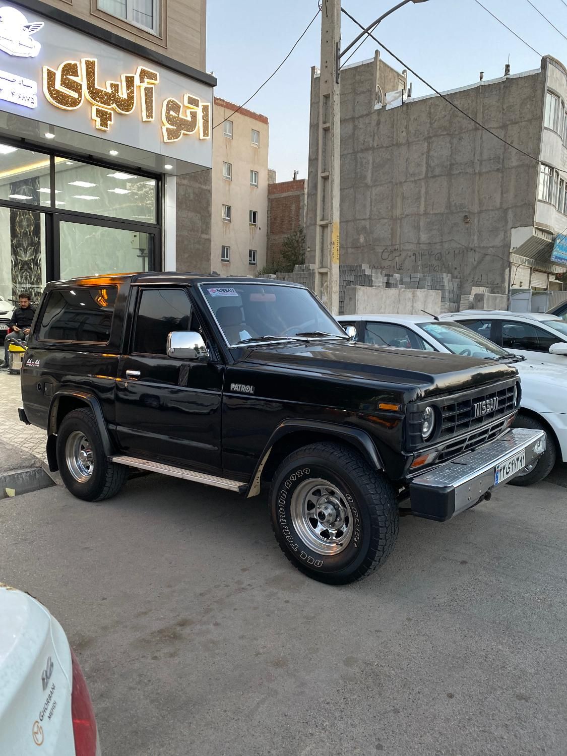 نیسان پاترول دو درب دنده‌ای - 1998
