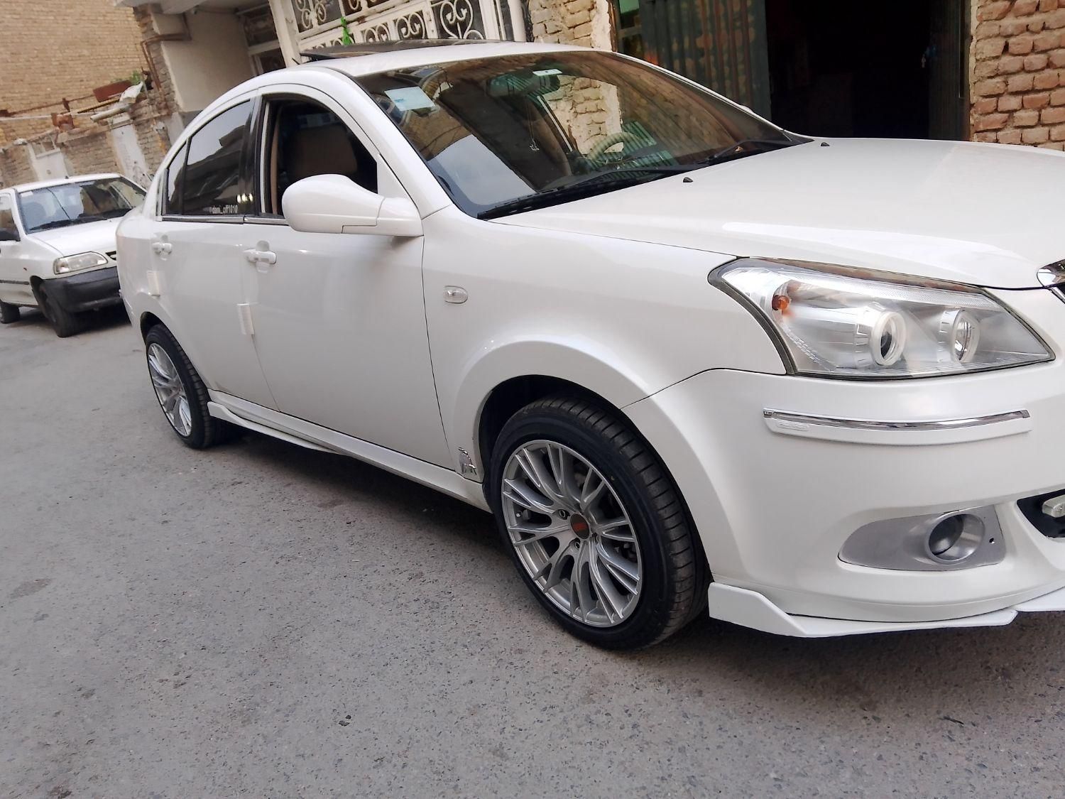 ام وی ام 550 اتوماتیک - 1395
