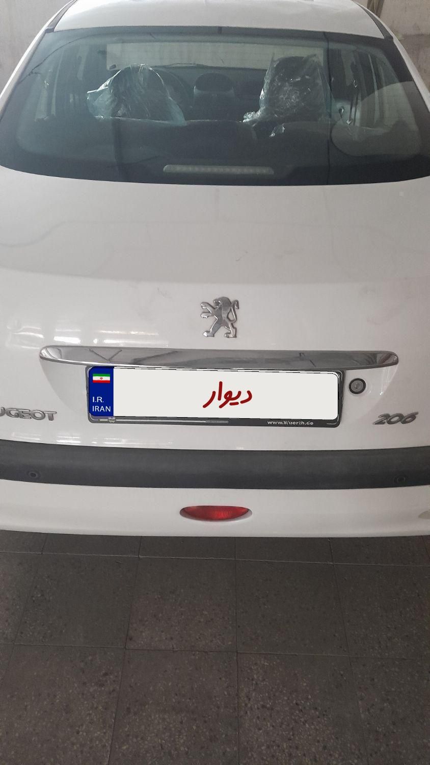 پژو ۲۰۶ صندوق دار v8 - 1393