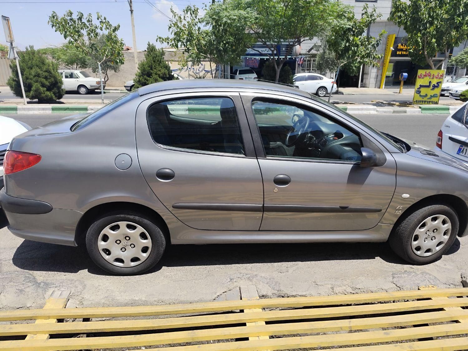 پژو ۲۰۶ صندوق دار v8 - 1390