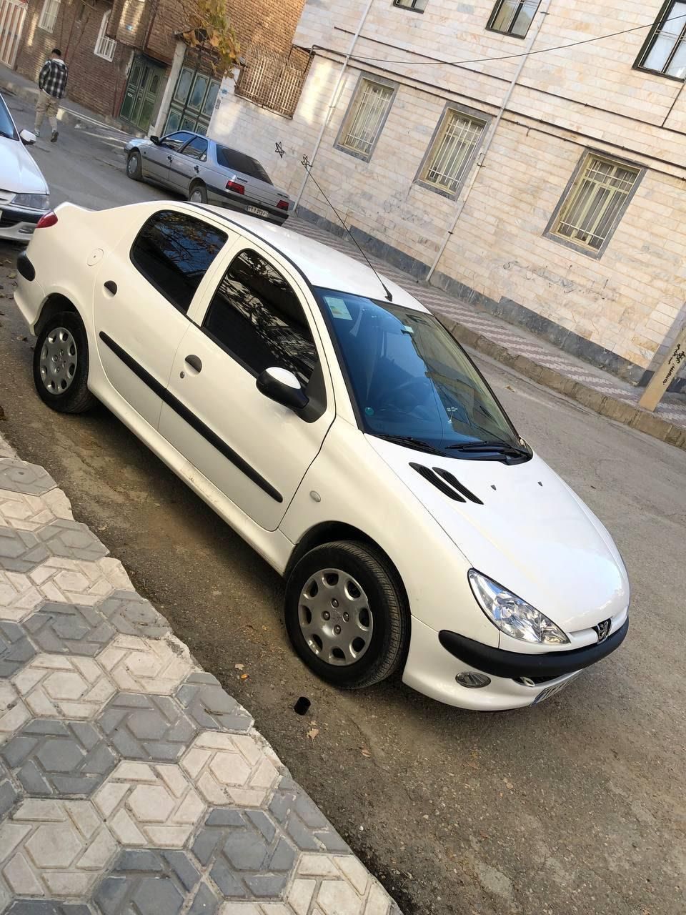 پژو ۲۰۶ صندوق دار v8 - 1399