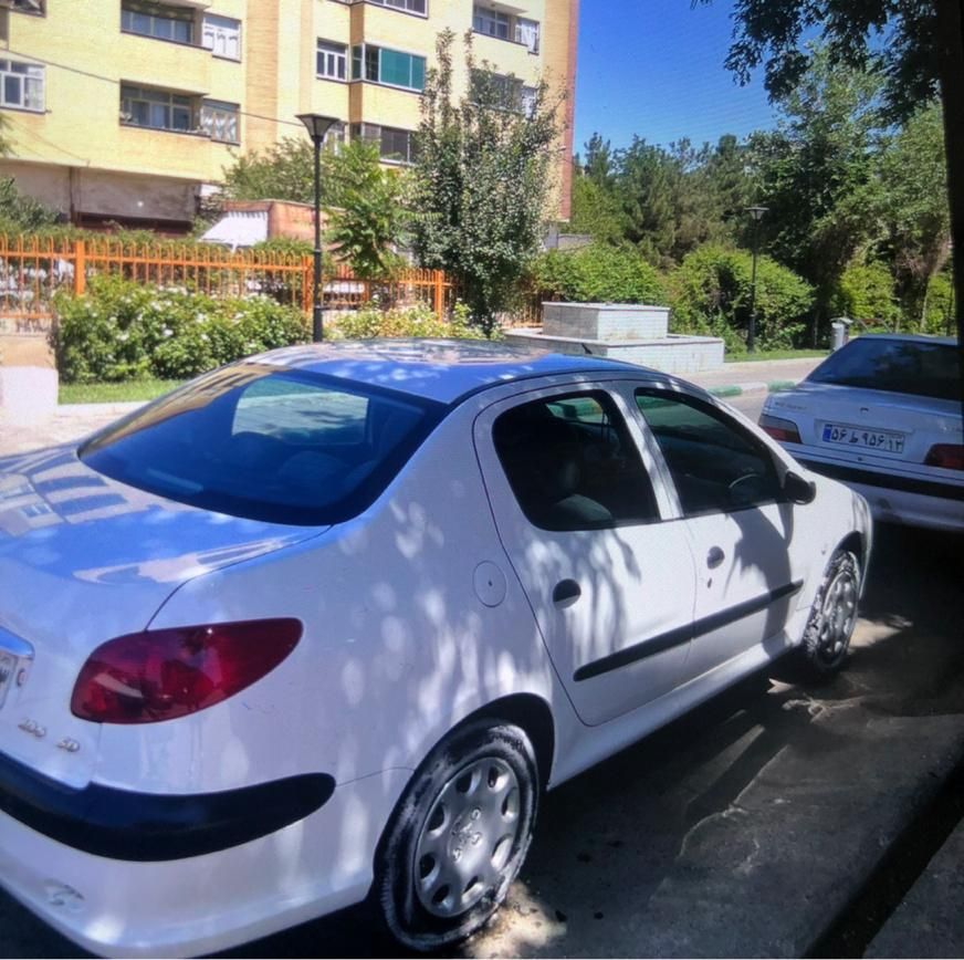 پژو ۲۰۶ صندوق دار v8 - 1397