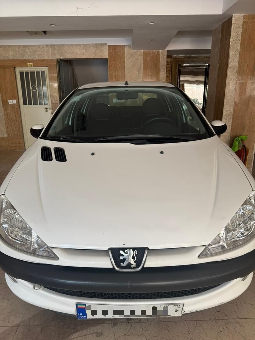 پژو ۲۰۶ صندوق دار v8 - 1397