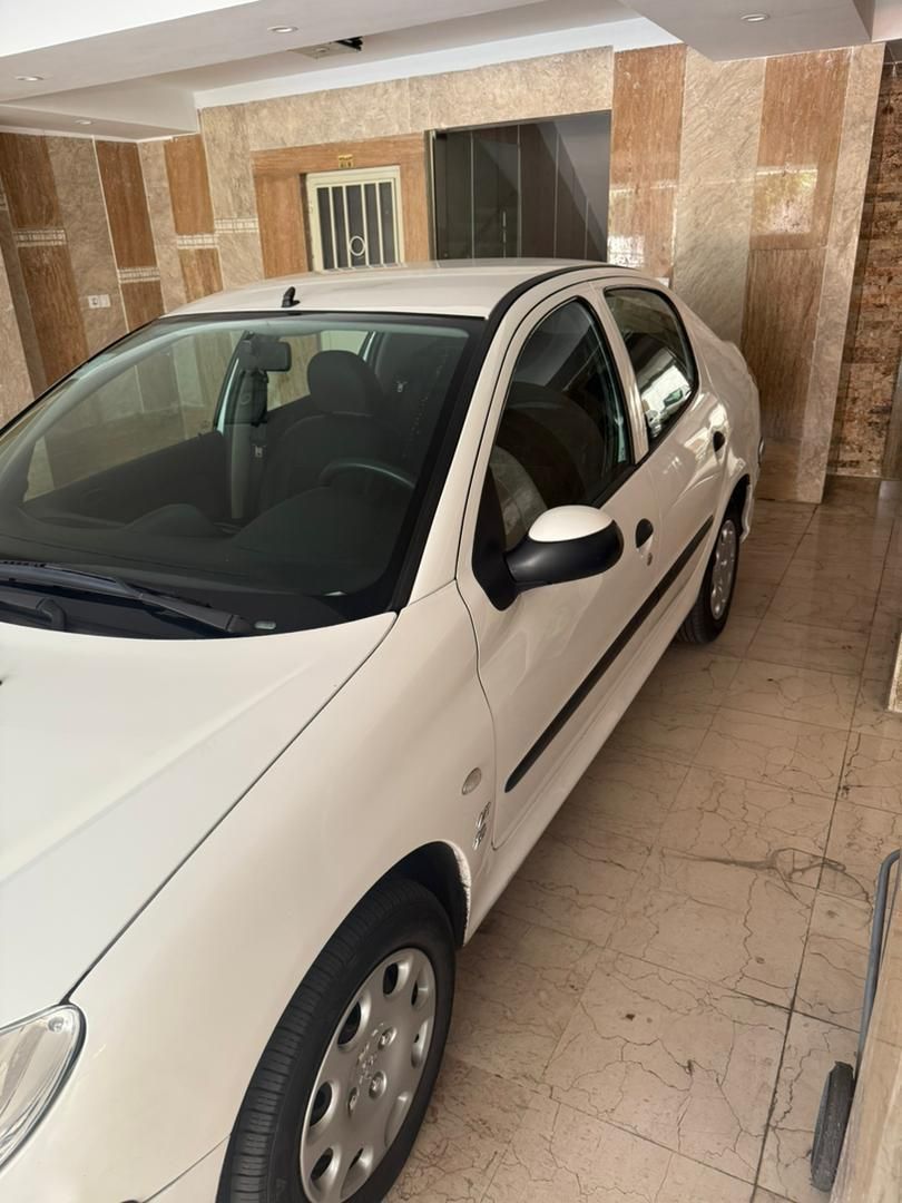 پژو ۲۰۶ صندوق دار v8 - 1397