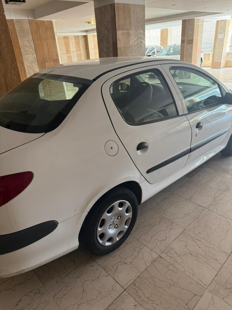 پژو ۲۰۶ صندوق دار v8 - 1397