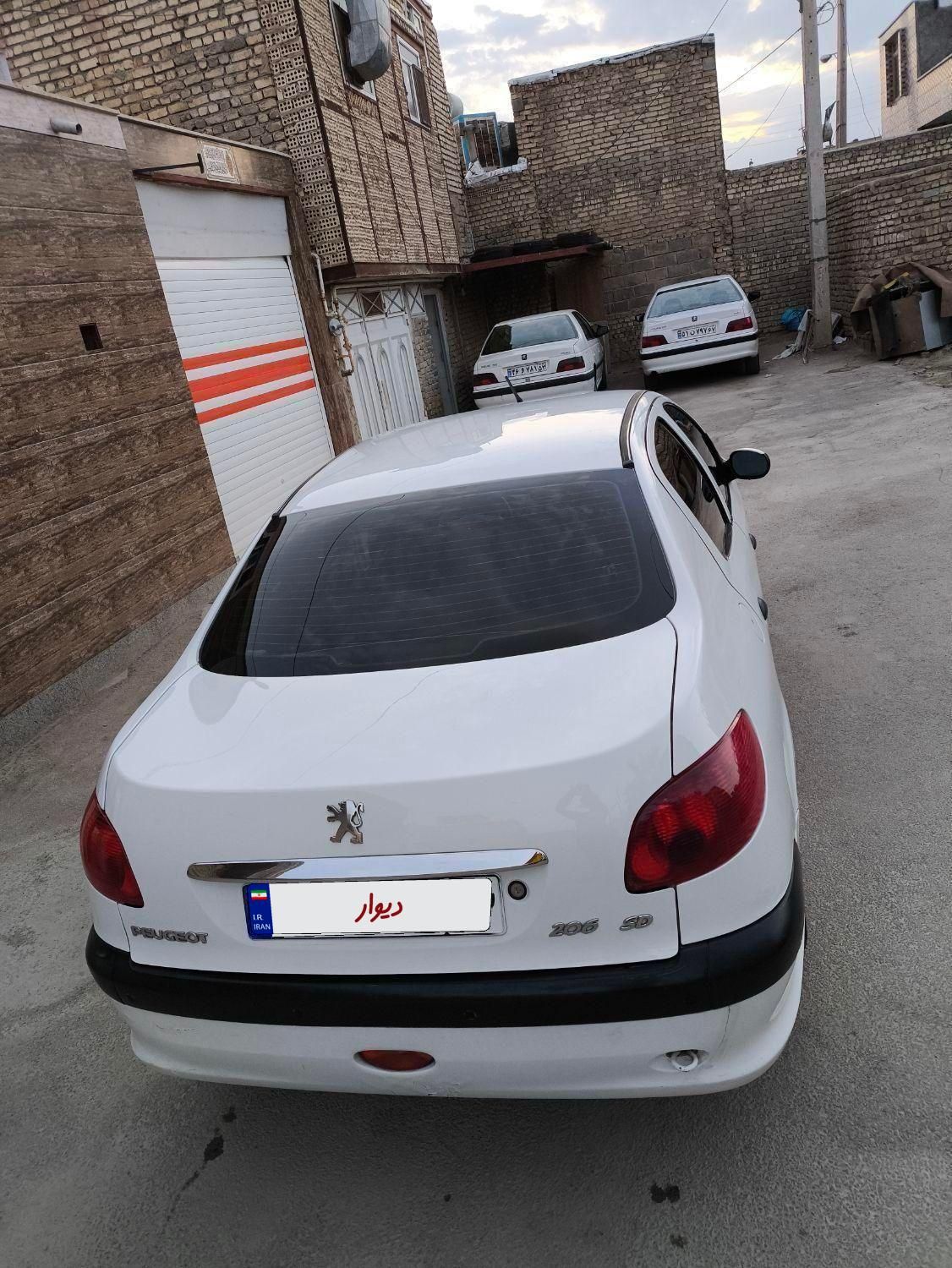 پژو ۲۰۶ صندوق دار v8 - 1390