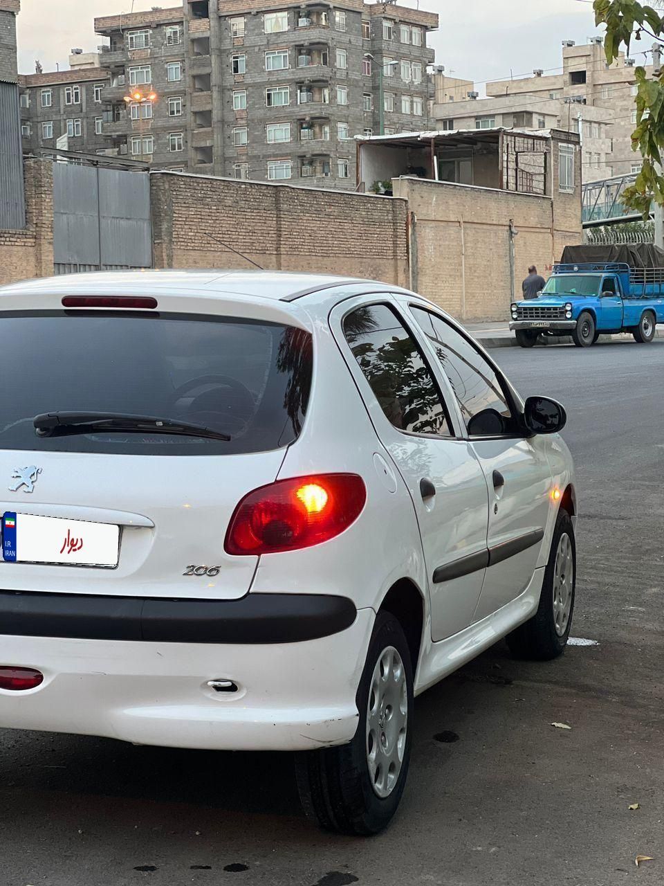 پژو 206 تیپ 2 - 1401