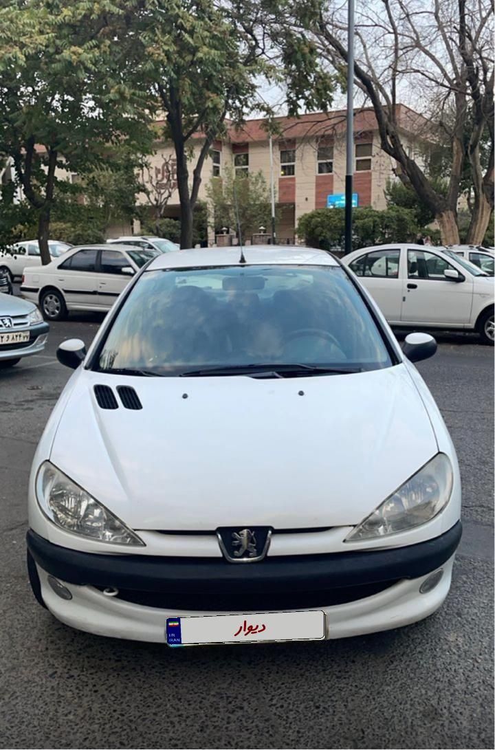 پژو ۲۰۶ صندوق دار v8 - 1391