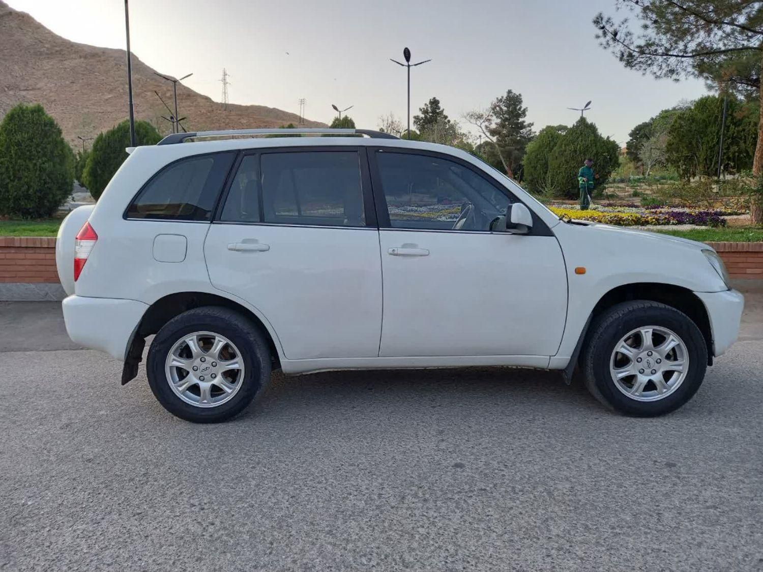 خودرو ام وی ام، X33 آگهی ann_19578114