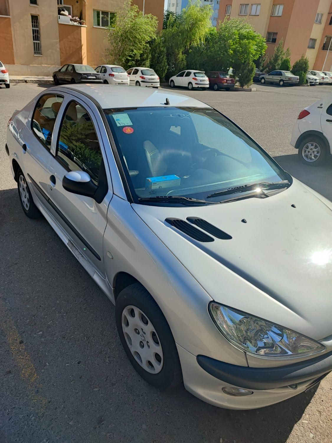 پژو ۲۰۶ صندوق دار v8 - 1398