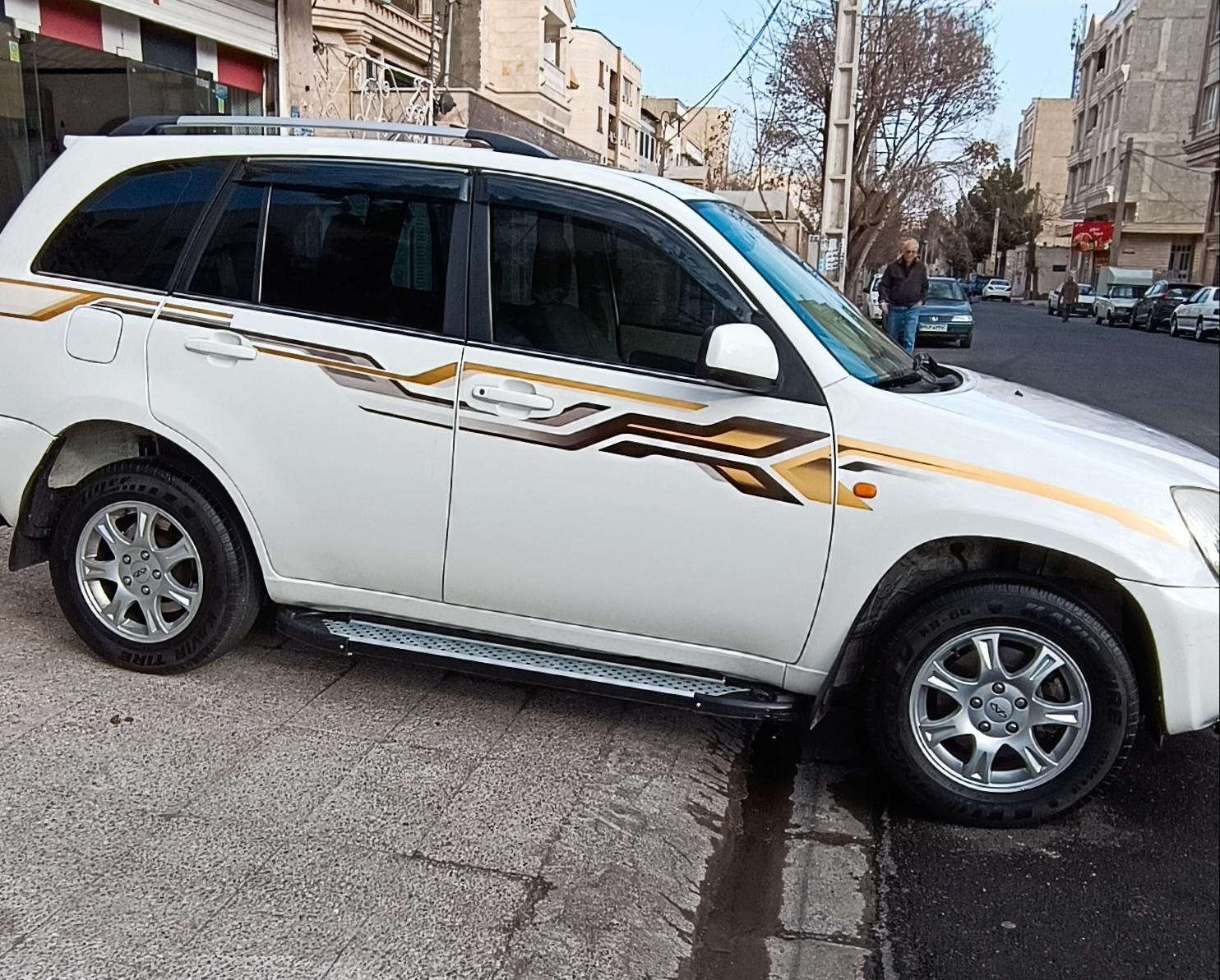 خودرو ام وی ام، X33 آگهی ann_19578987