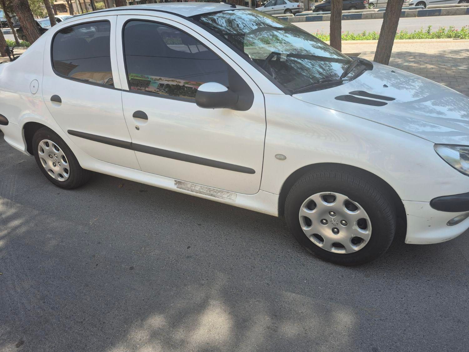 پژو ۲۰۶ صندوق دار v8 - 1398