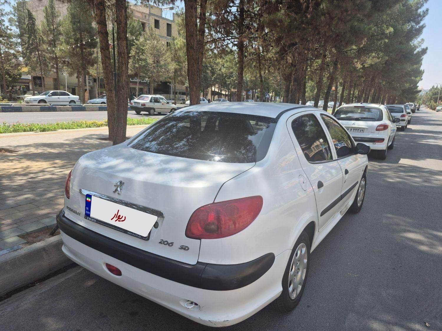 پژو ۲۰۶ صندوق دار v8 - 1398