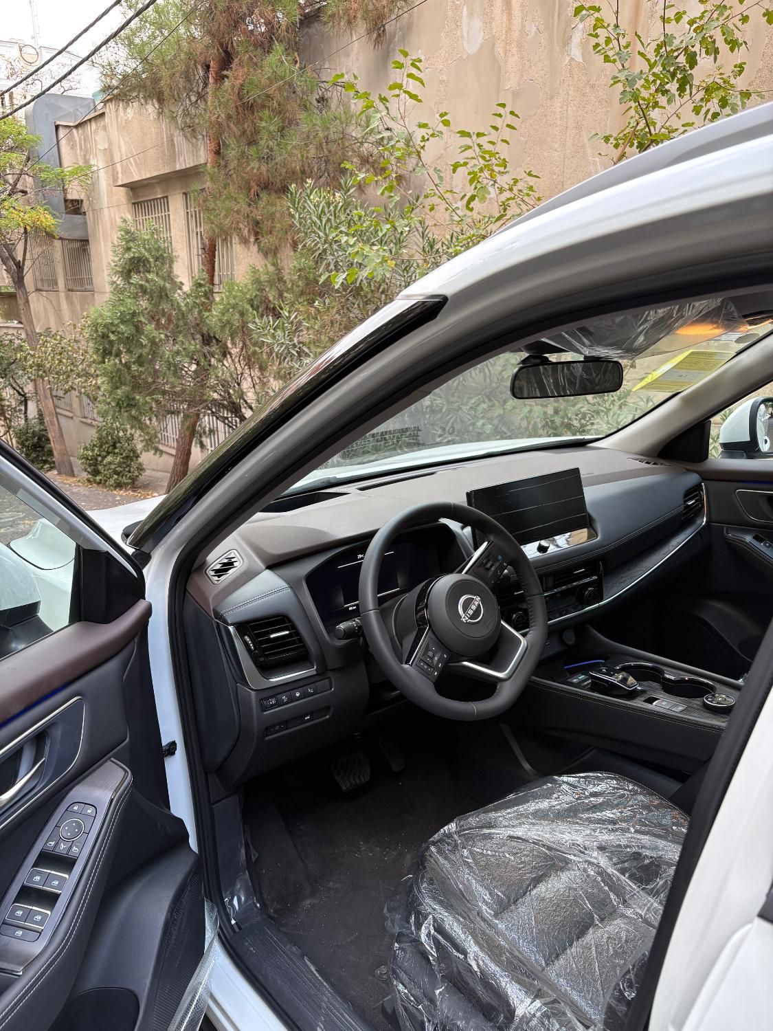 نیسان ایکس تریل فول شرکتی - 1404