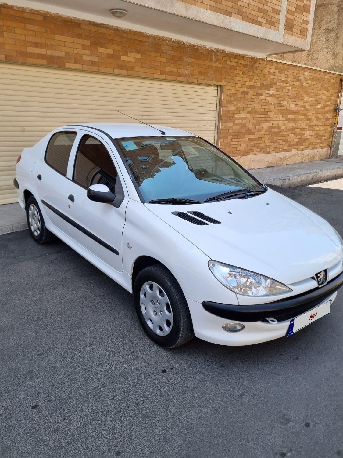 پژو ۲۰۶ صندوق دار v8 - 1398