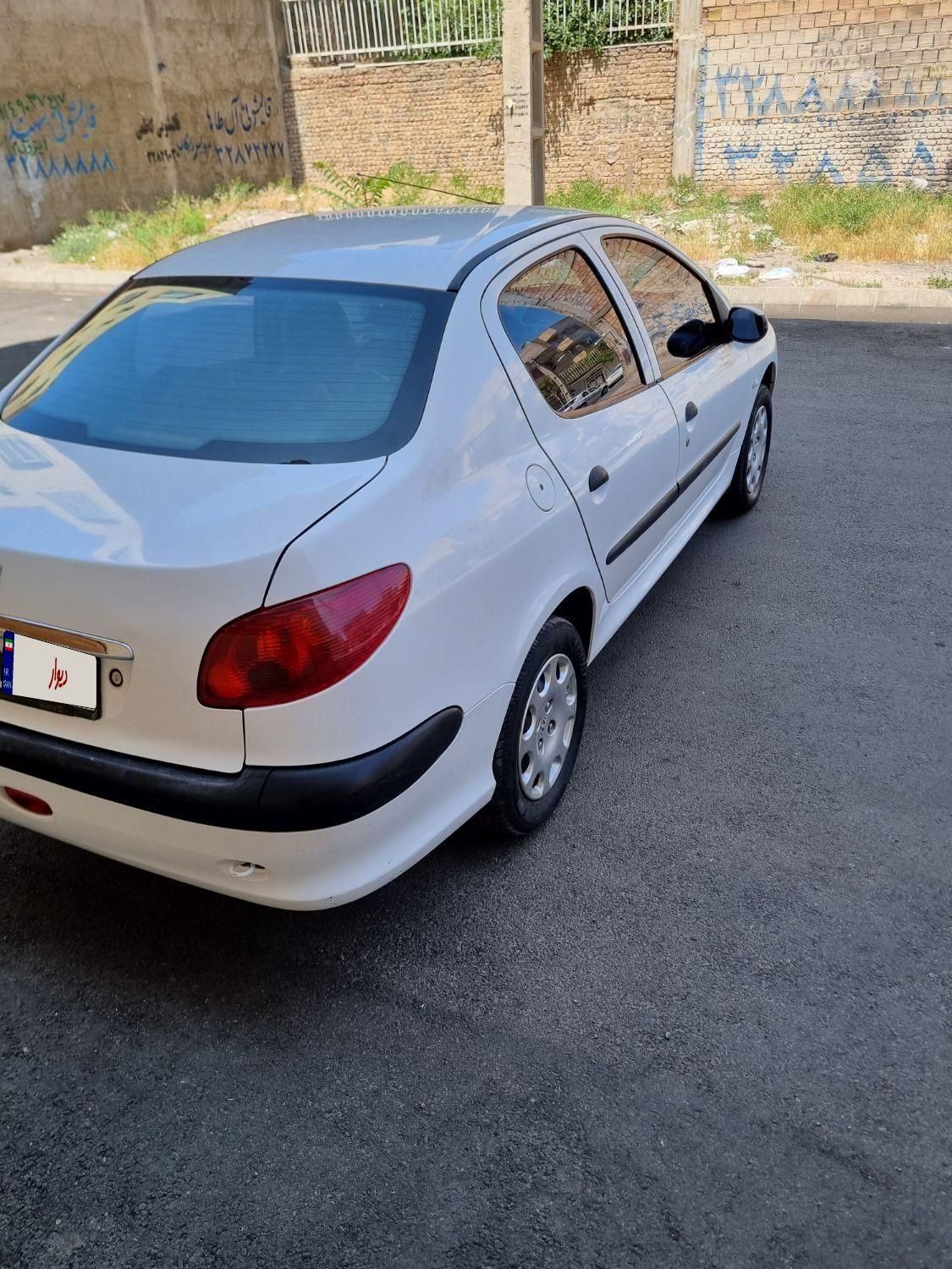 پژو ۲۰۶ صندوق دار v8 - 1398