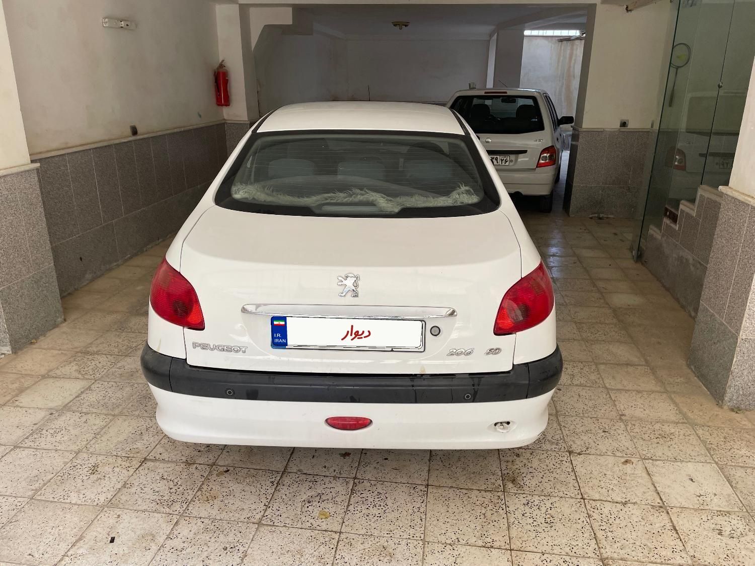 پژو ۲۰۶ صندوق دار v8 - 1396