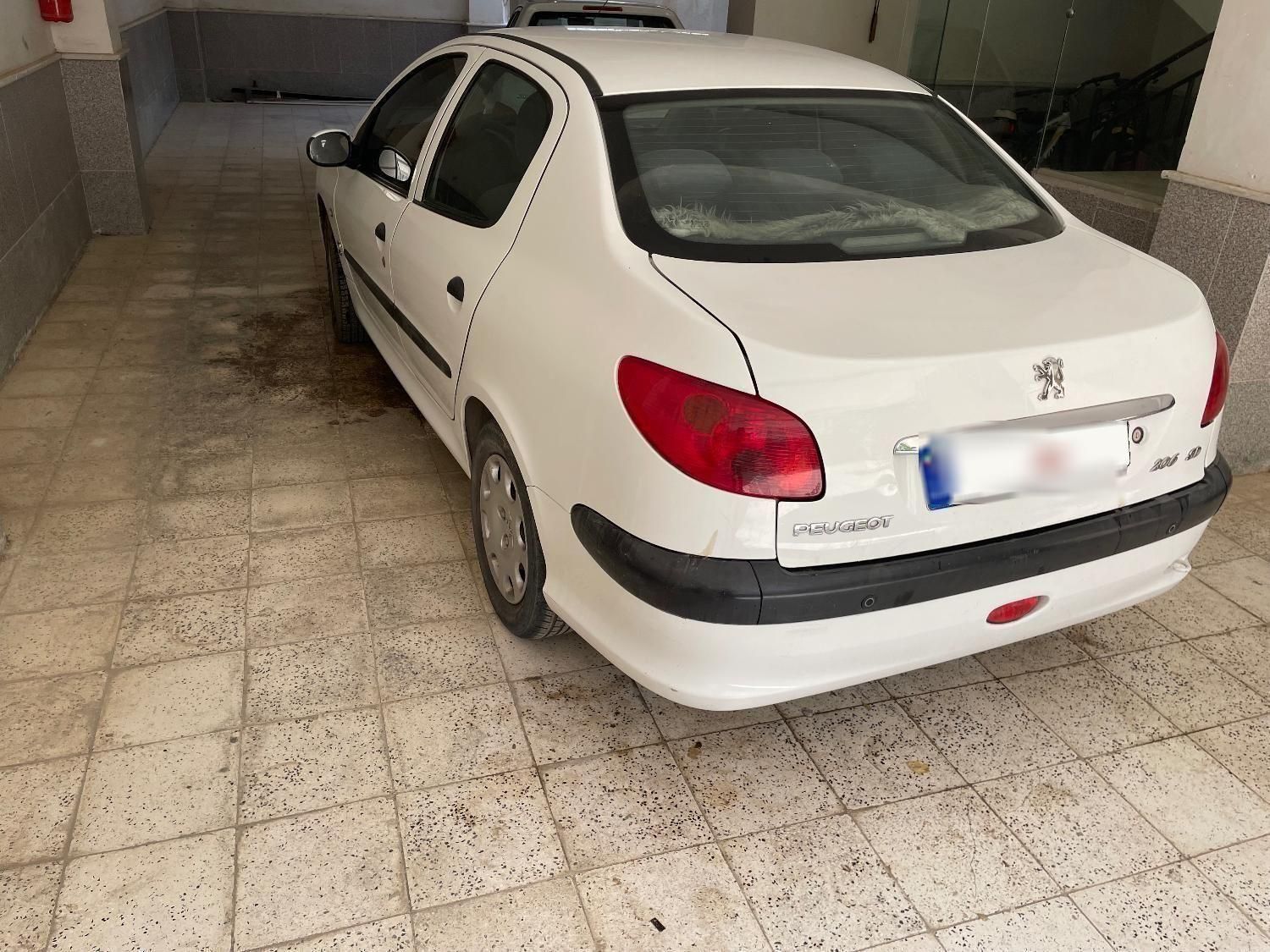پژو ۲۰۶ صندوق دار v8 - 1396
