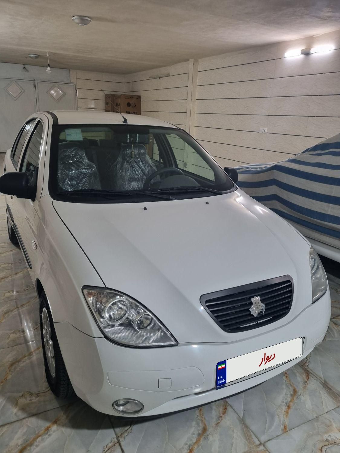 تیبا صندوق دار SX - 1401